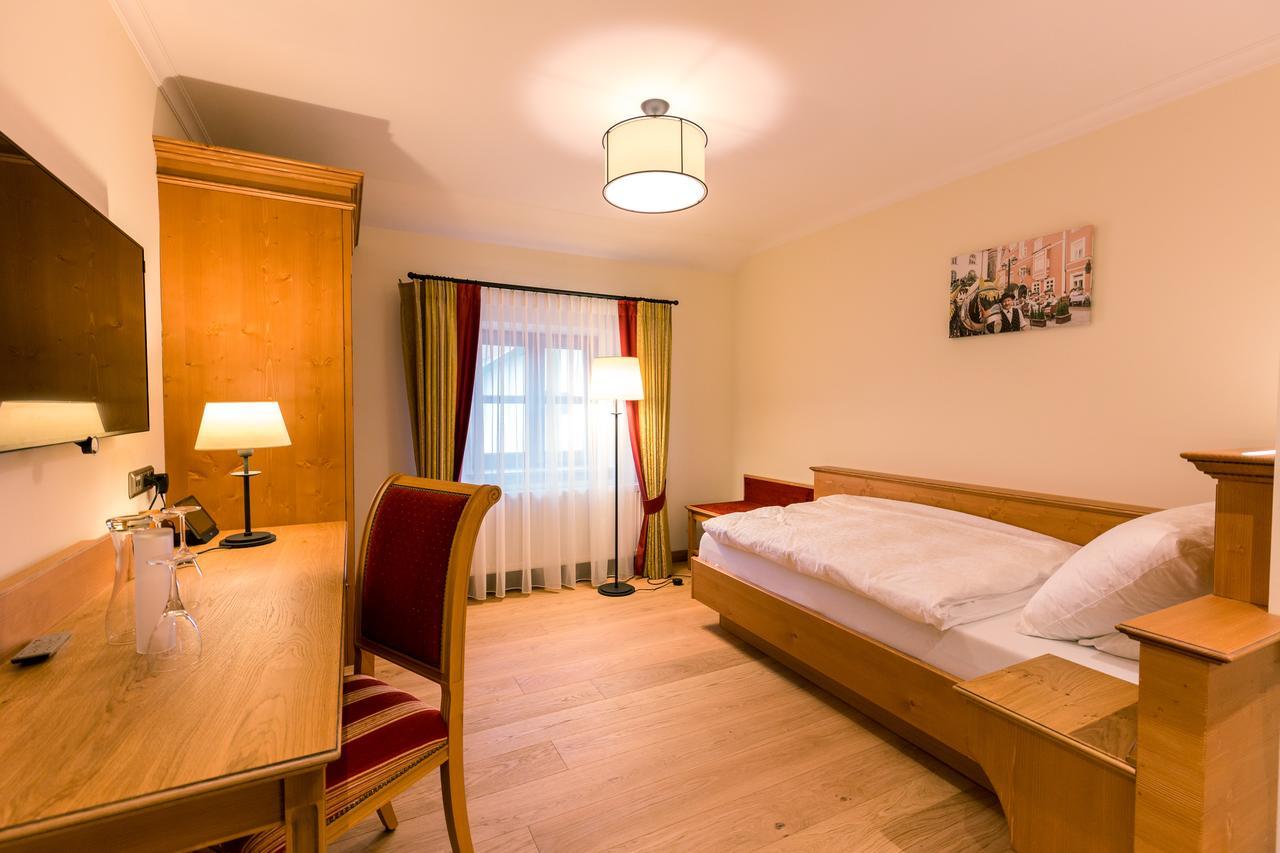 Hotel & Gaststaette Zum Erdinger Weissbraeu ميونيخ المظهر الخارجي الصورة