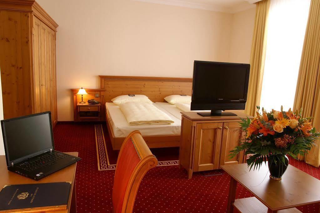 Hotel & Gaststaette Zum Erdinger Weissbraeu ميونيخ المظهر الخارجي الصورة