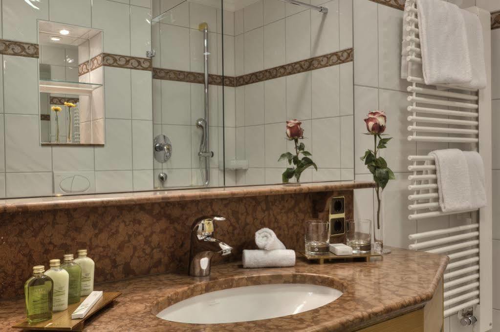 Hotel & Gaststaette Zum Erdinger Weissbraeu ميونيخ المظهر الخارجي الصورة