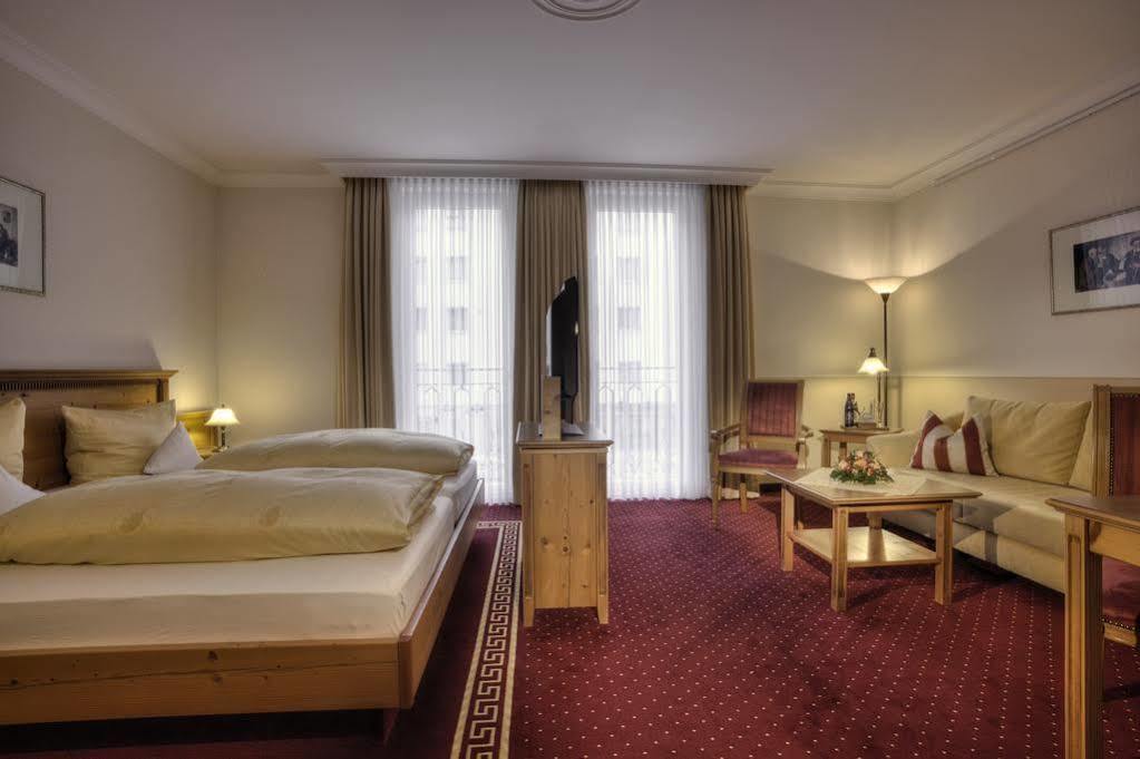 Hotel & Gaststaette Zum Erdinger Weissbraeu ميونيخ المظهر الخارجي الصورة